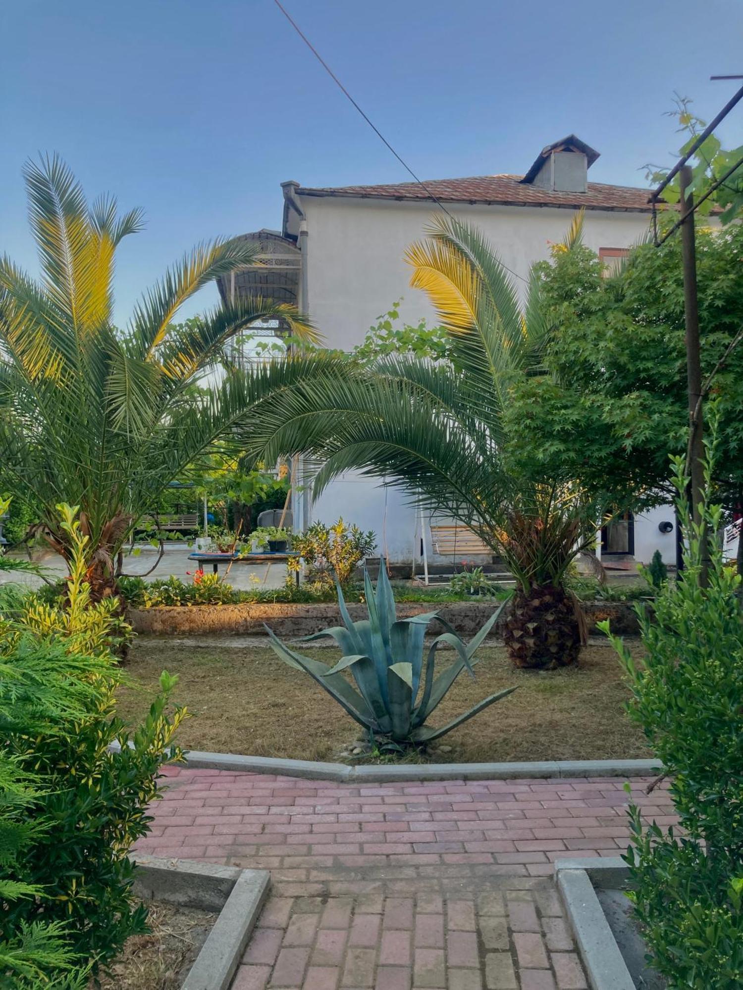 Lukas'S House Hotel Kobuleti Exterior foto
